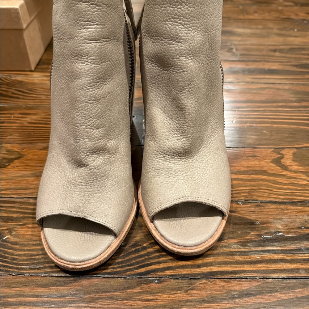 Elegant Gray Women's Peep-Toe Boots